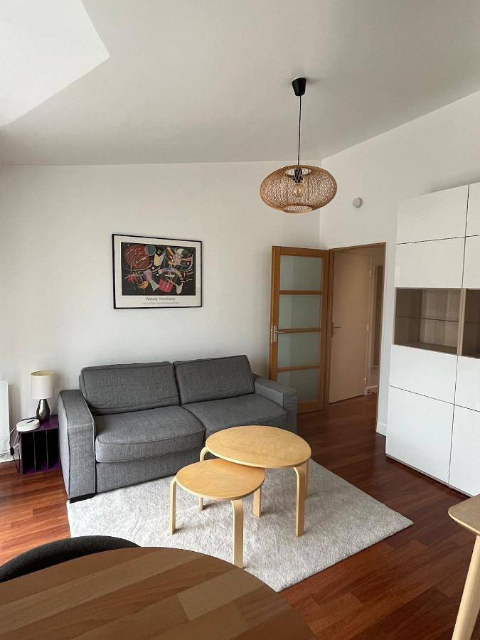 Location de vacances pour 2 personnes, avec Balcon ainsi que Terrasse et Vue à La Garenne-Colombes