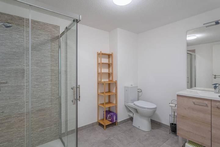 Gîte pour 4 personnes, avec terrasse ainsi que balcon/terrasse et piscine dans Office De Tourisme De Mimizan - 4