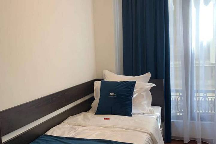 Geheel appartement, Modern and Stylish! <br>Luxury apartment in the center of Antwerp. Private parking and fully serviced. in Antwerpen, Antwerpen en omgeving