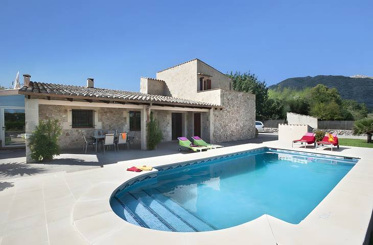 Ferienhaus für 6 Personen, mit Balkon und Garten in Pollença