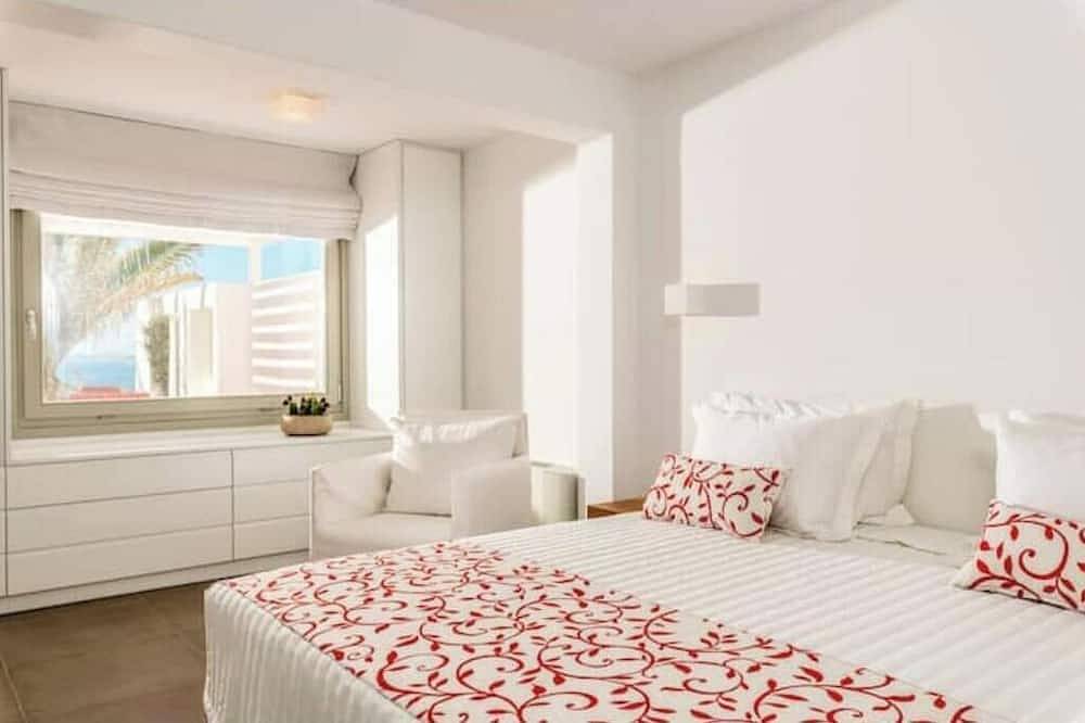 O Lofos Delos Villa with Sea View /Private Pool in Agios Stefanos, Mykonos