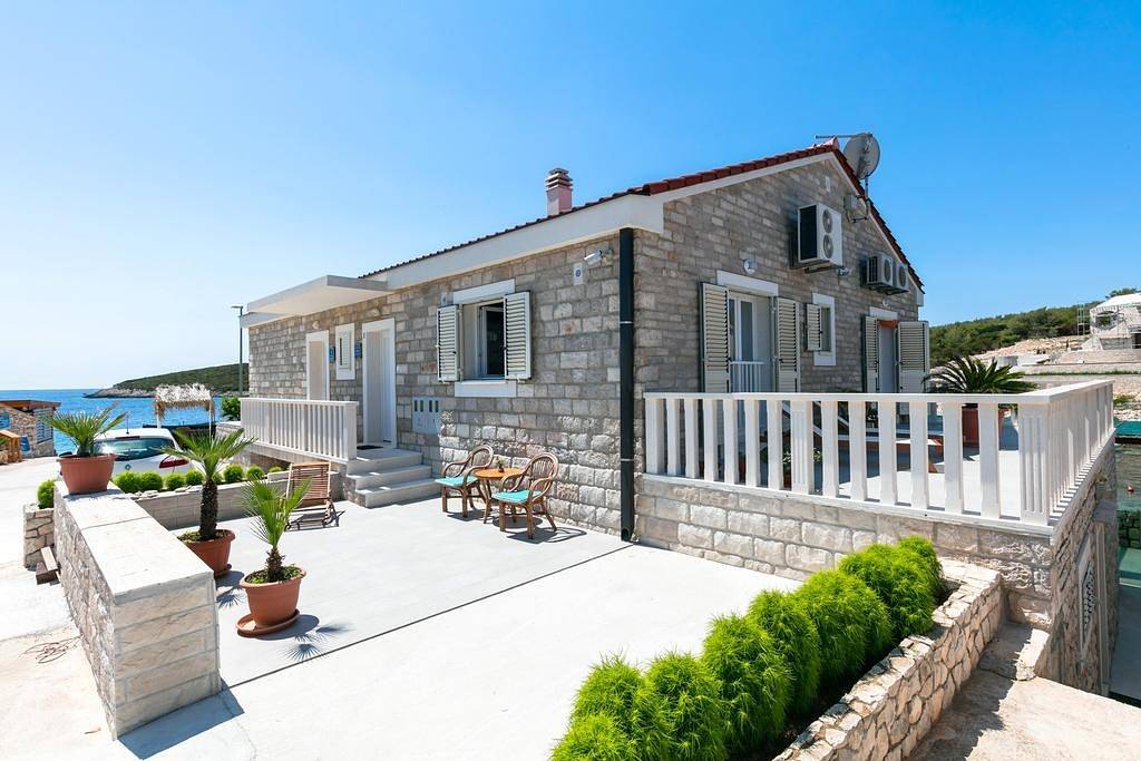 Ganze Wohnung, 1-Zimmer-Ferienwohnung am Strand Rukavac, Vis A-15352-b in Rukavac, Split-Dalmatien