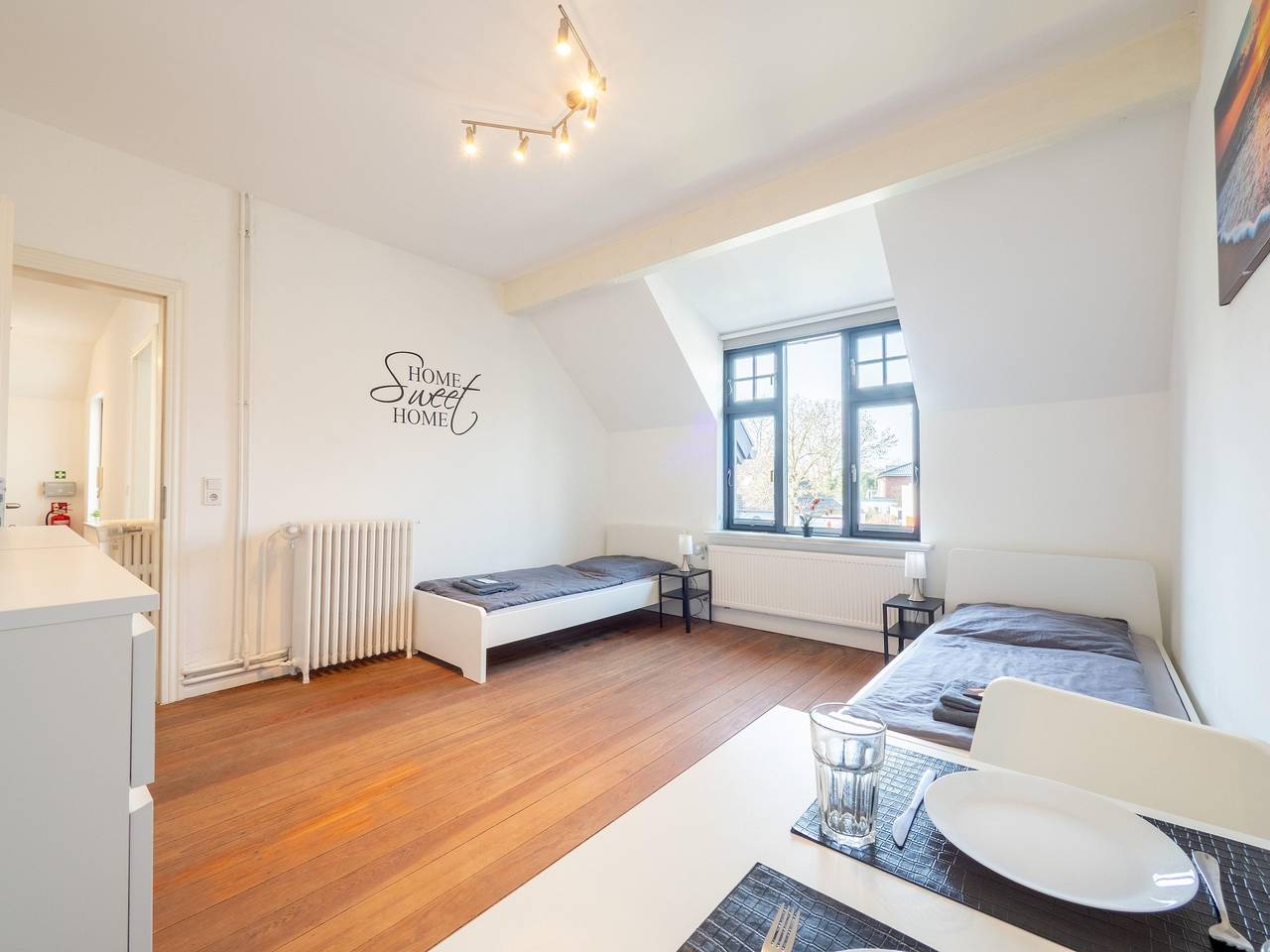 Ganze Ferienwohnung, Große Monteurwohnung in Villa - 4 Zimmer (8 Personen), Wlan, Tv, Küche - Ahrensburg Nähe Hamburg in Ahrensburg, Kreis Stormarn