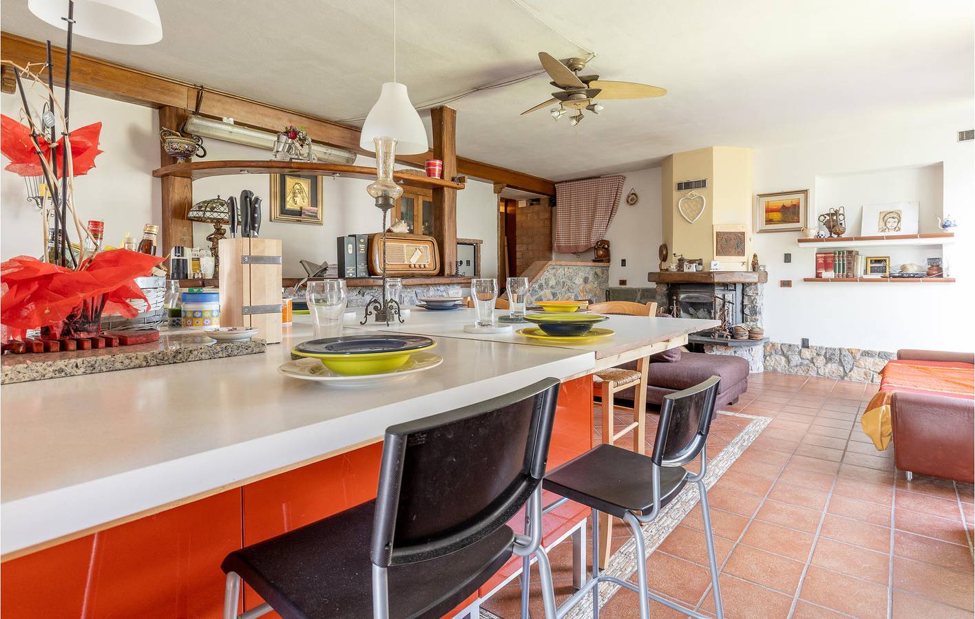 Appartement confortable de 3 chambres à coucher : Jardin, TV & WiFi in Serralta (Podenzana), Podenzana