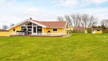 Ferienhaus für 7 Personen, mit Sauna und Whirlpool sowie Garten in Nordborg