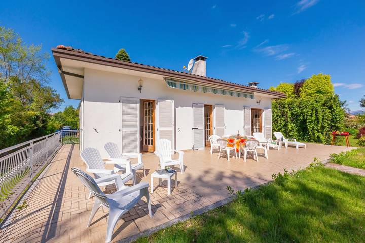 Villa für 6 Personen, mit Terrasse und Seeblick, kinderfreundlich in Lago Maggiore (Lombardei) - 2