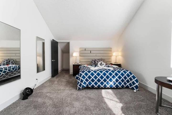 Villa pour 16 personnes, avec piscine ainsi que jardin et vue sur le lac, animaux acceptés à Las Vegas - 4