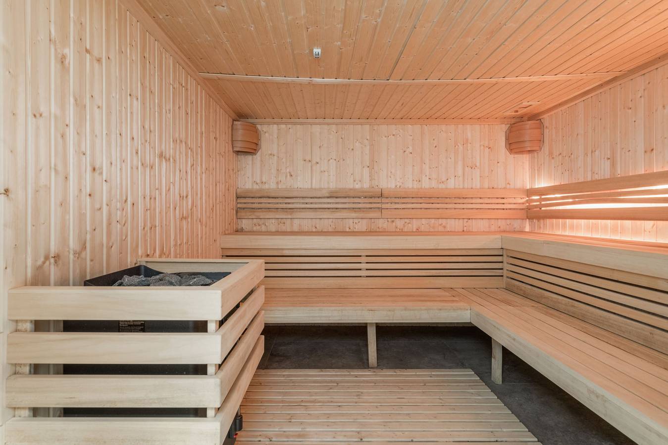 Ganze Wohnung, Ferienwohnung für 4 Personen mit Pool in Dziwnów, Wollin