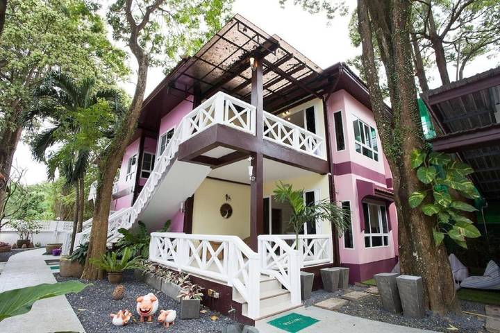 Maison d’hôte pour 10 personnes, avec jardin dans Rawai Beach