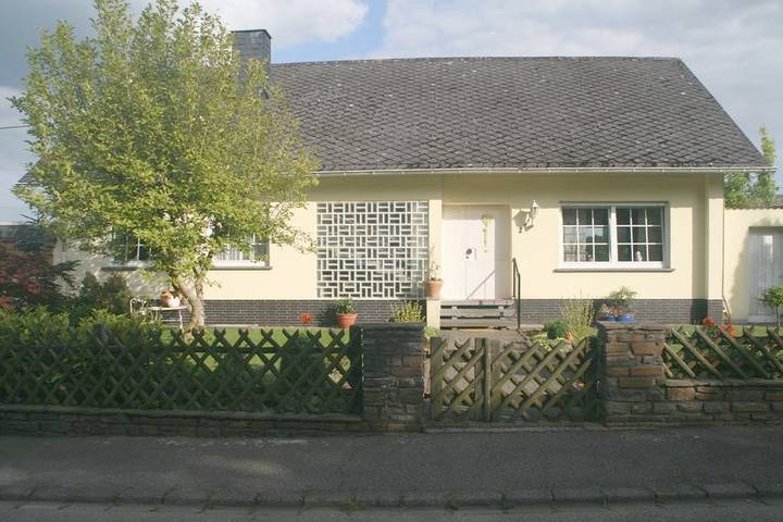Ferienwohnung für 6 Personen, mit Garten in Grenderich