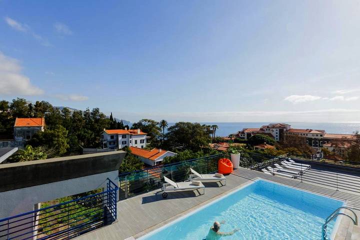 Appart’hôtel pour 3 personnes, avec balcon et sauna ainsi que piscine et jacuzzi