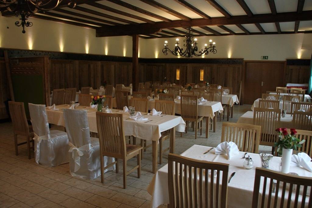 Gasthof Hotel zur Post - Doppelzimmer mit Dusche/Wc und Sat-Tv in Obernzell, Ostbayern