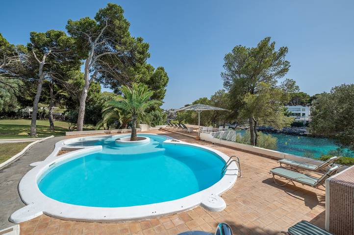 Villa for 12 people, with garden and balcony - 1
