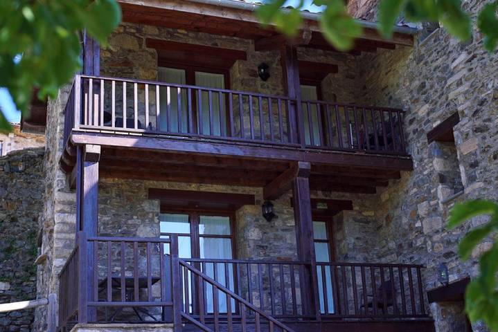 Gîte pour 5 personnes, avec jardin et vue, adapté aux familles à Vilallonga de Ter