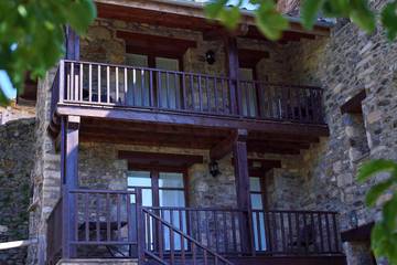 Gîte pour 5 personnes, avec jardin et vue, animaux acceptés à Vilallonga de Ter