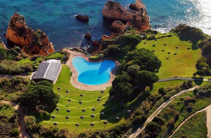Casa de férias para 5 pessoas, com vista e piscina e ainda jardim, com animais de estimação em Praia da Prainha
