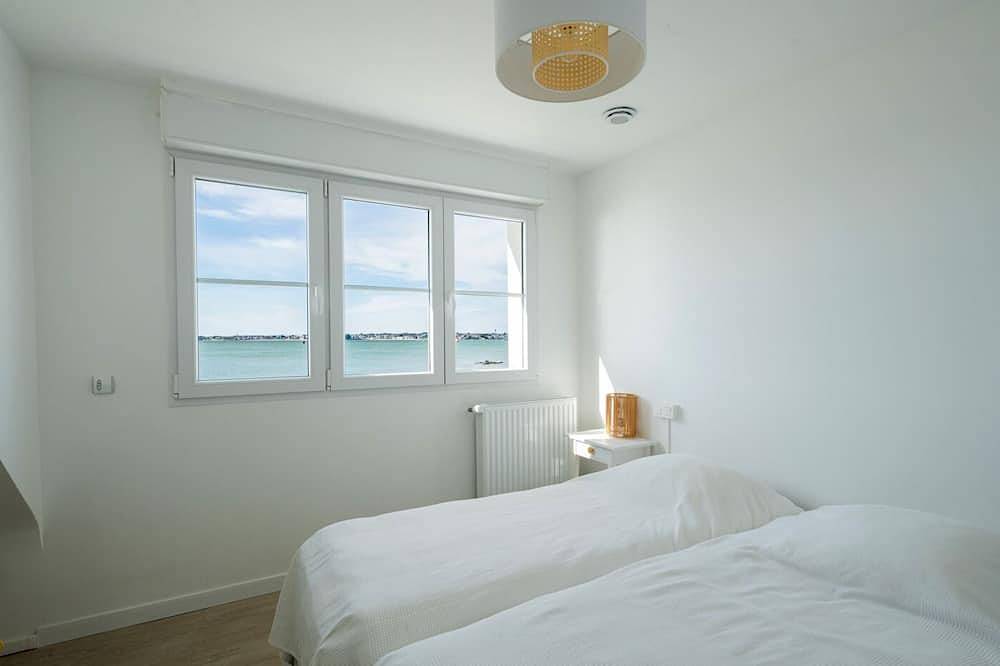 Beachfront villa. Exceptional view.Sleeps 8 in Gâvres, Côte des Mégalithes