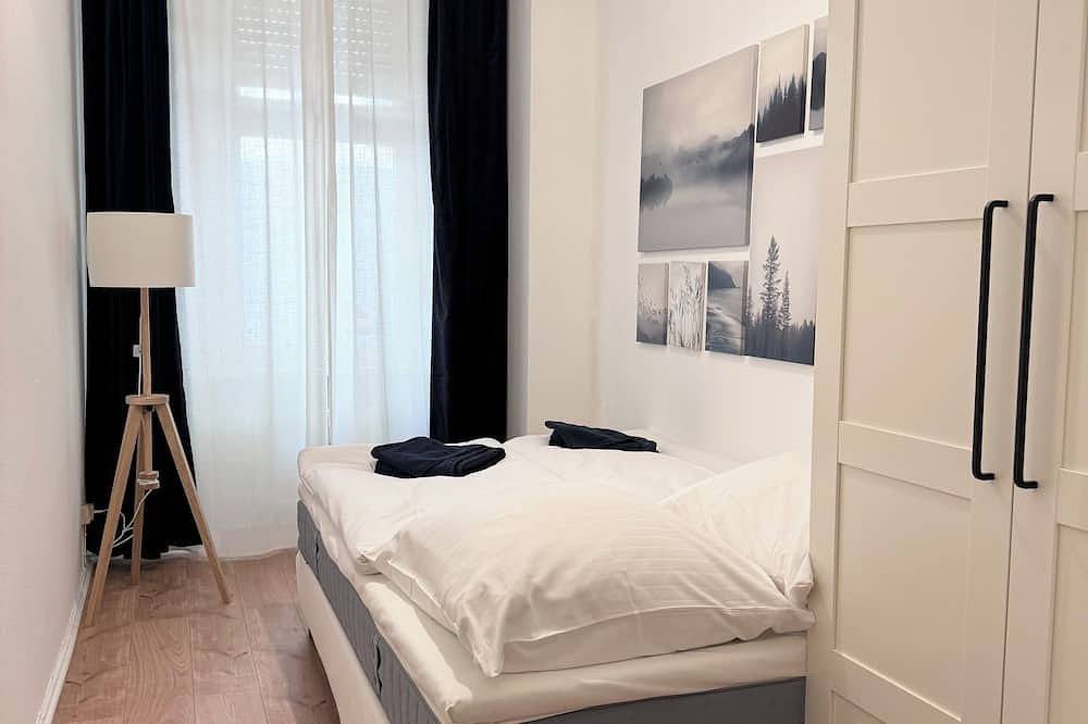 Ganze Wohnung, Charlottenburger Schloss Kiez an der Spree 3 Sz in Charlottenburg Berlin, Berlin