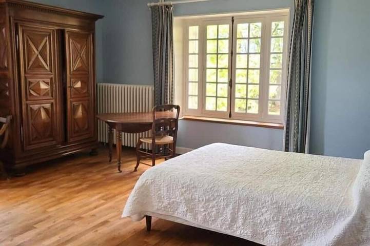 Location de vacances pour 8 personnes, avec jardin à Valdivienne - 2