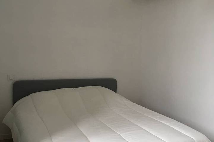 Location de vacances pour 6 personnes, avec terrasse et jardin à Plonéour-Lanvern - 4