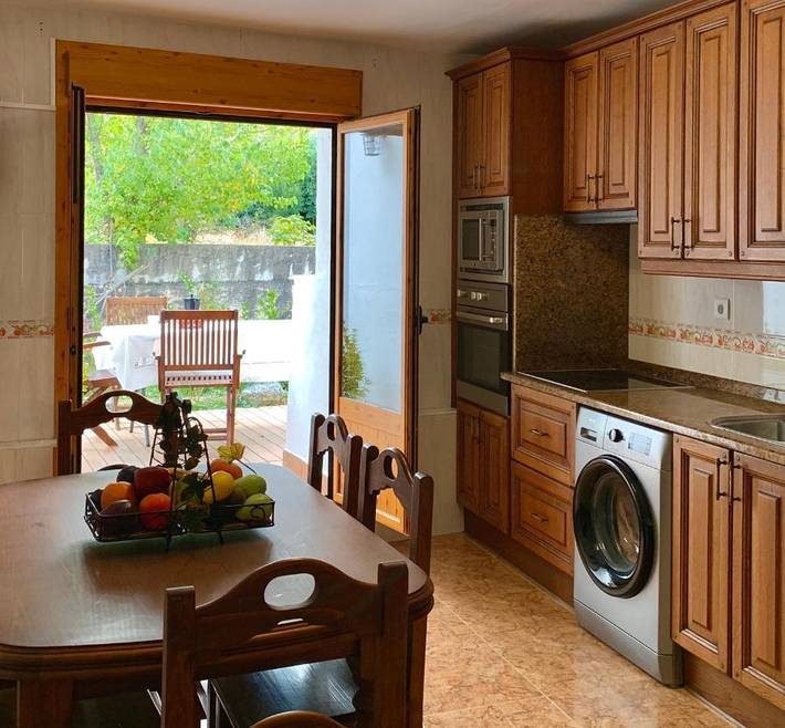 Casa de vacaciones para 10 personas, con jardín y vistas, Familias con niños en Comunidad de Calatayud - 2