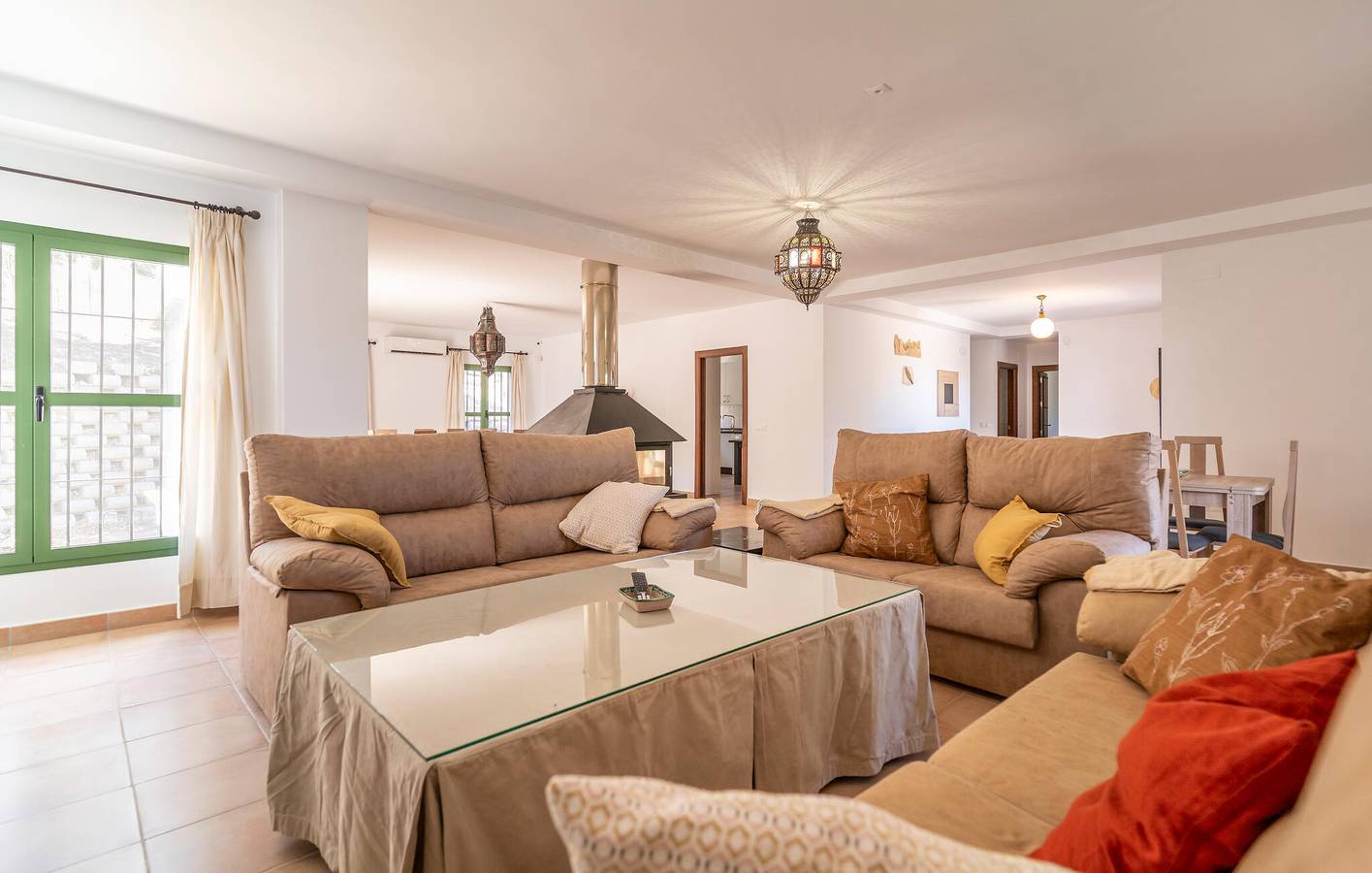 Apartamento de lujo con piscina y aire acondicionado, a 1 km del centro de Caparacena in Atarfe, Provincia de Granada