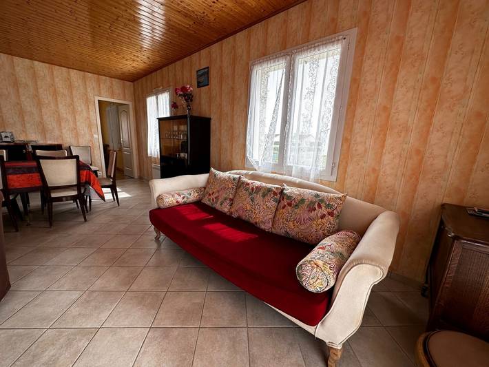Spacious 3-bedroom house with enclosed garden - Pets allowed, parking available in Notre-Dame-de-Monts, Vendée