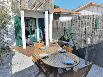Gîte pour 4 personnes, avec terrasse dans Plage De La Savane