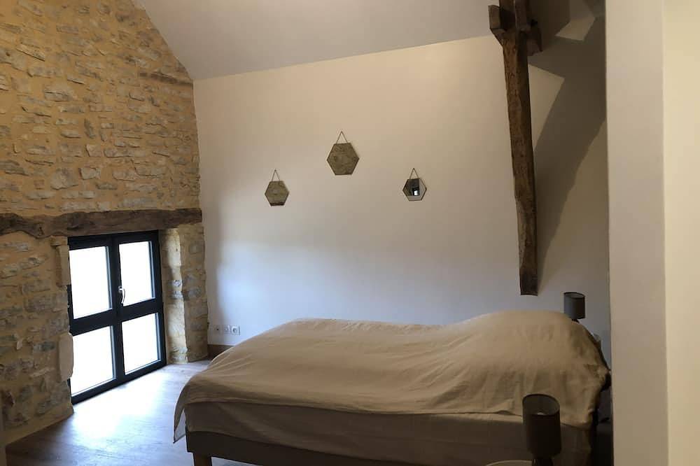 Grange en pierre climatisée sur terrain de 7hectares avec piscine chauffée 10*4 in Gourdon, Quercy