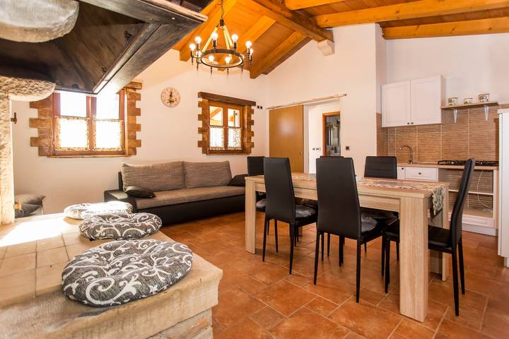 Ferienhaus für 4 Personen, mit Balkon/Terrasse, mit Haustier in Rovinj - 2