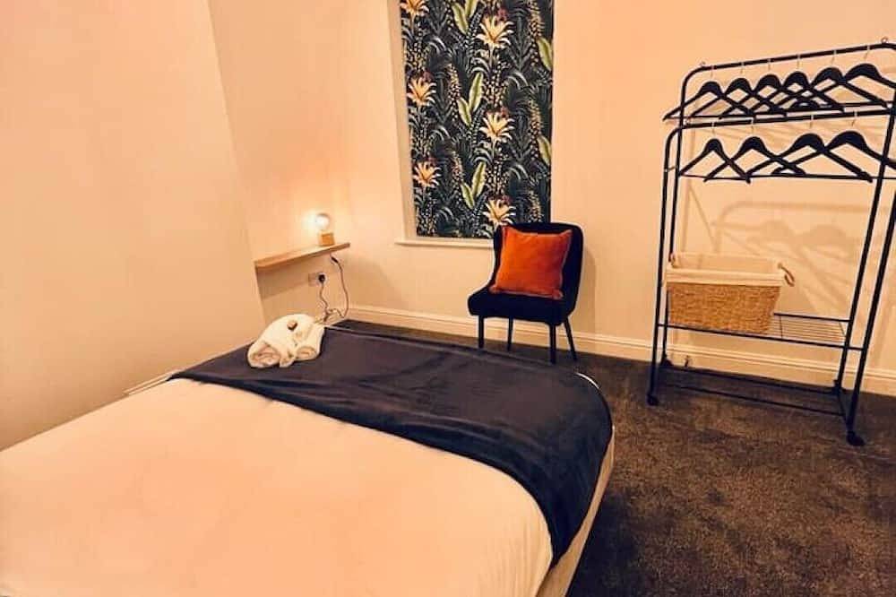 Skylinesairbnb in Stoke-on-Trent, Midlands