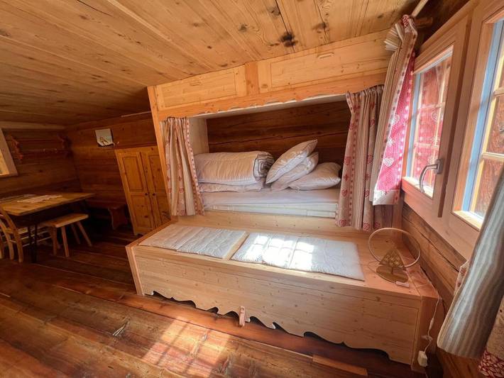 Gîte pour 3 personnes, avec balcon ainsi que sauna et jacuzzi dans Les Haudères - 2