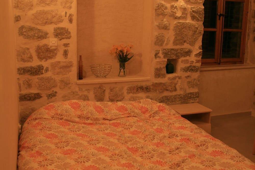 Ganze Wohnung, Charakter gut ausgestattet (links) Studio-Apartment im historischen Zentrum von Kotor in Kotor, Opština Kotor