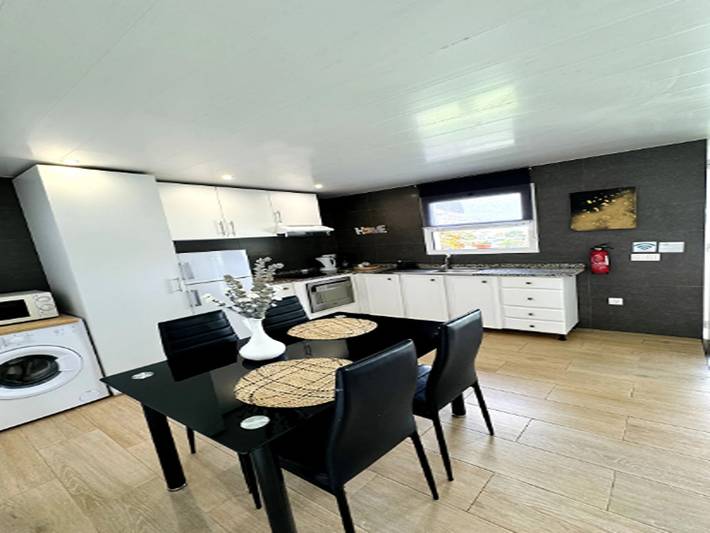 Location de vacances pour 2 personnes, avec jardin, adapté aux familles à Porto da Cruz - 2