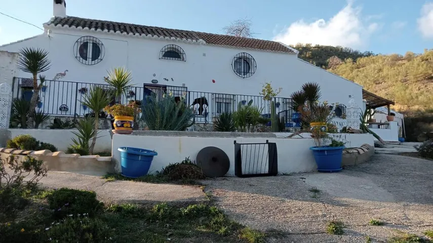 Ferienwohnung für 2 Personen, mit Ausblick und Garten sowie Pool und Terrasse - 1