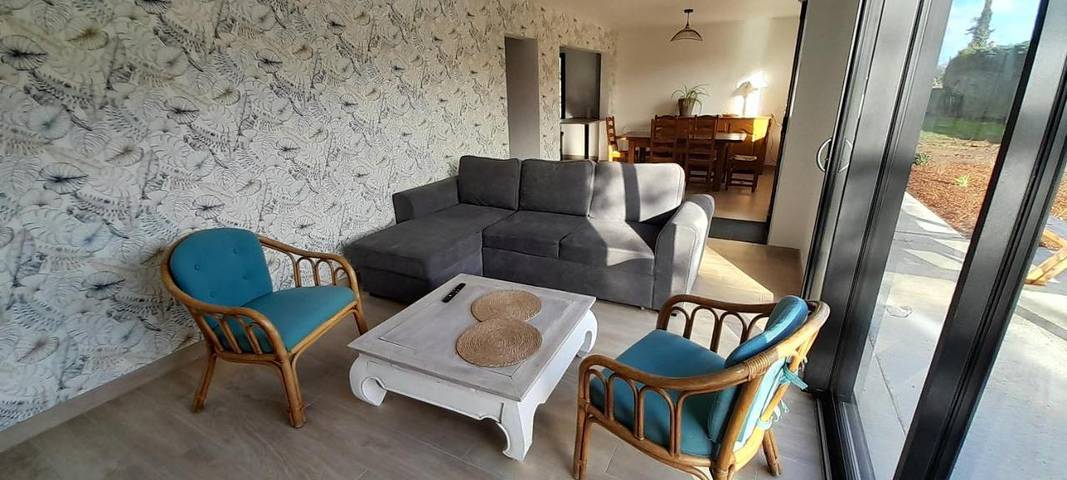Location de vacances pour 6 personnes, avec Terrasse ainsi que Jardin et Vue dans L'Arcouest