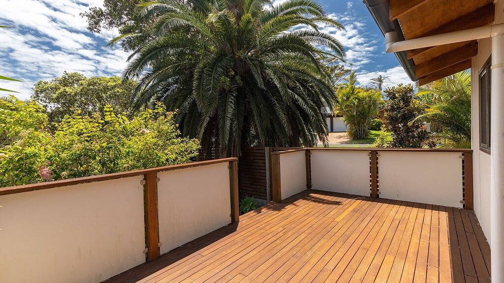 Shore Beats Work @ Boomerang Beach in Boomerang Beach, New South Wales