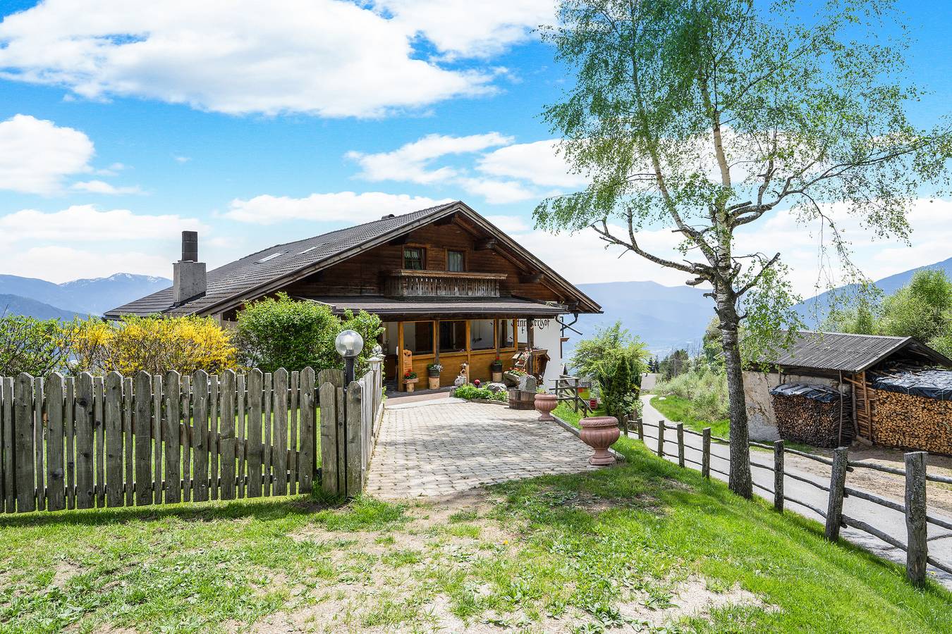 Geheel appartement, Vakantiewoning 'Schwalbennest' met bergzicht, wifi, balkon en tuin in Spinges, Mühlbach