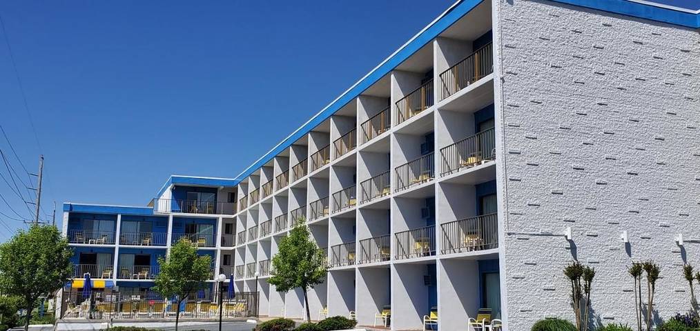 Hotel für 6 Personen, mit Balkon und Ausblick sowie Pool - 1