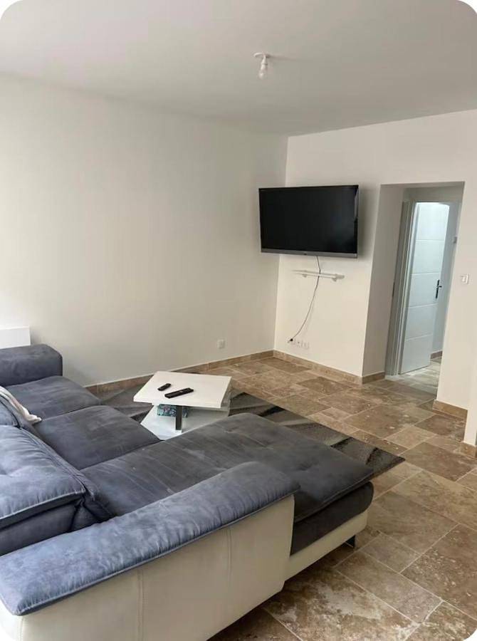 Gîte pour 5 personnes, avec Terrasse à Ablis