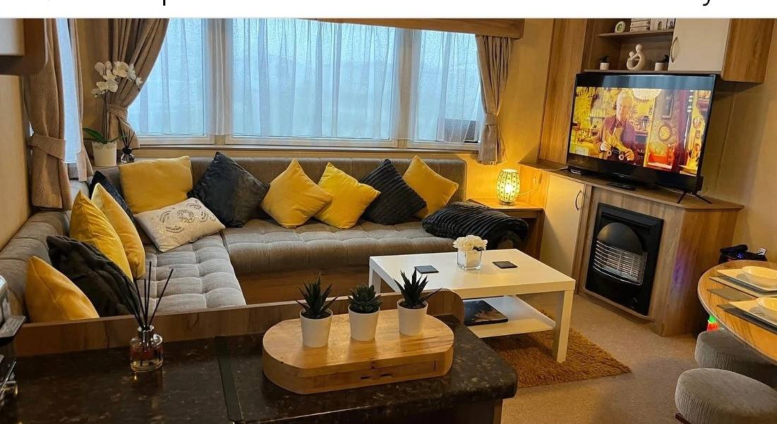 3 Bed Caravan - Sleeps 8 - Parking - Beach in Ingoldmells, Lincolnshire