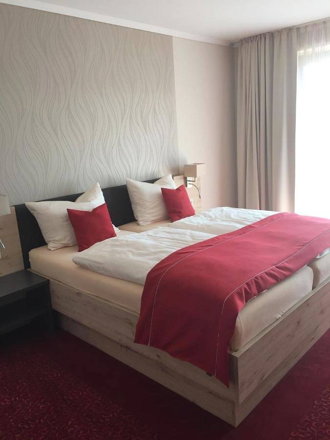 Hôtel pour 3 personnes, avec jardin, adapté aux familles à Perleberg - 2