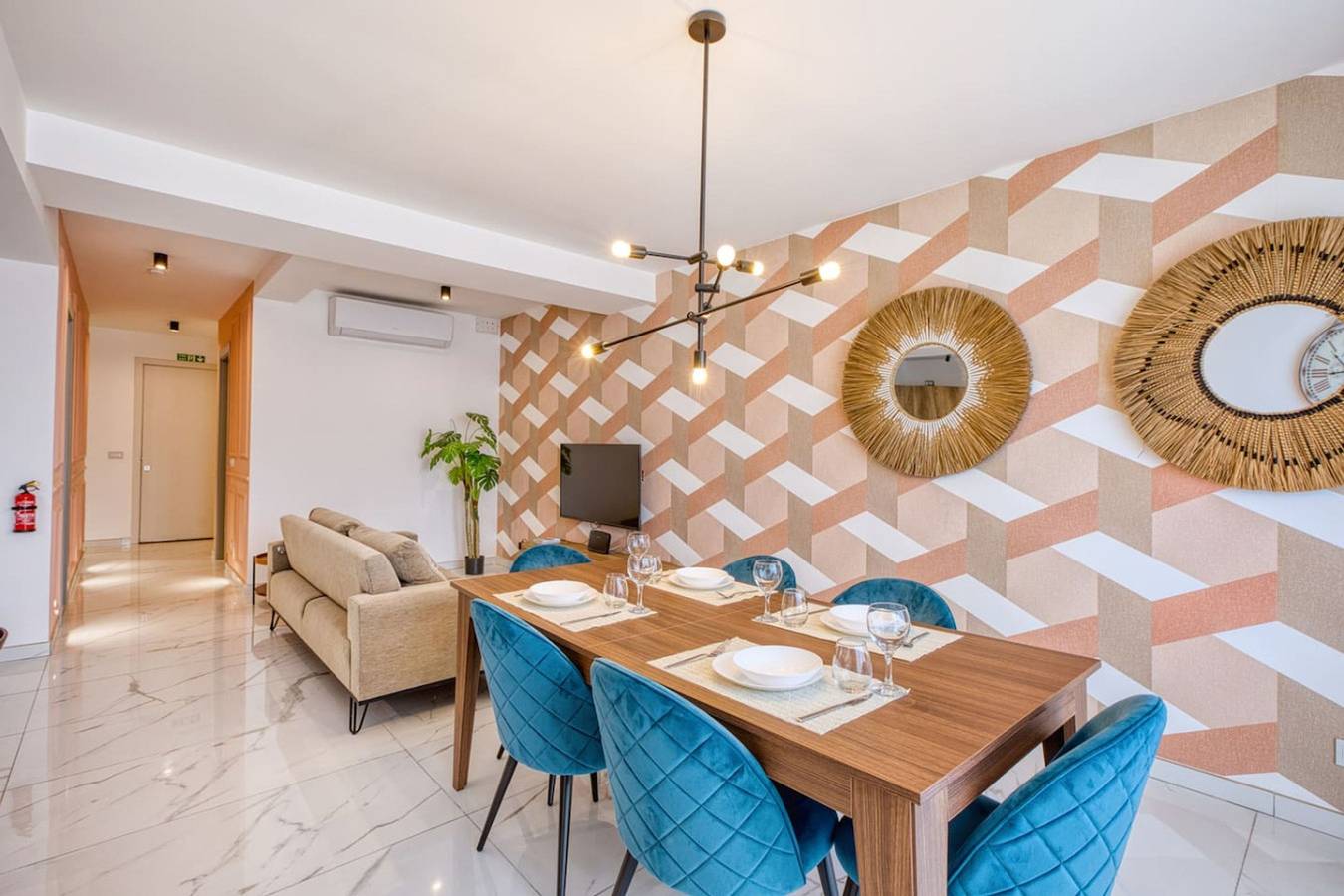 Cozy Gozo Home: Private Hot Tub & Bbq in Zebbug, Gozo