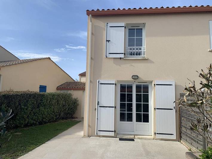 Villa pour 5 personnes, avec piscine ainsi que jardin et terrasse à Bretignolles-sur-Mer