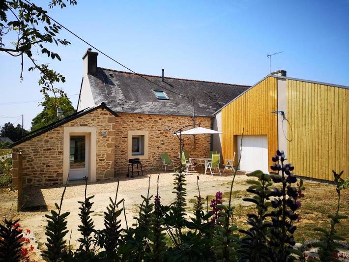 Location de vacances pour 4 personnes, avec jardin et vue à Plonéour-Lanvern