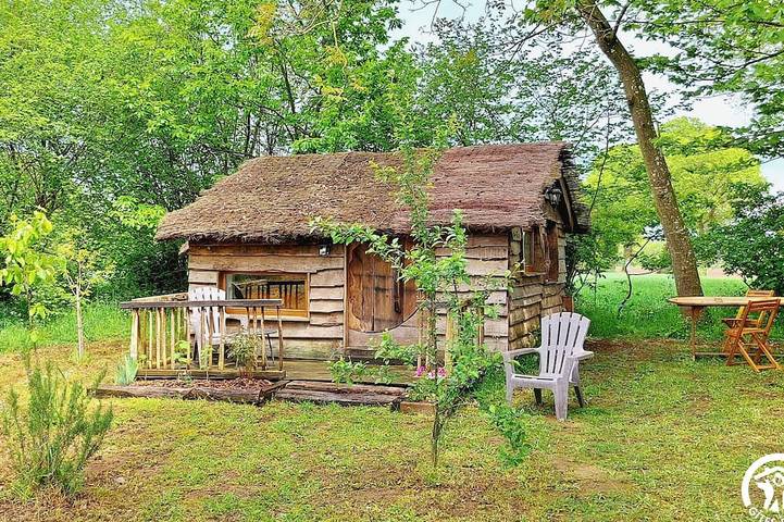 Gîte pour 2 personnes, avec Terrasse et Jardin à Montenay