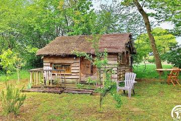 Gîte pour 2 personnes, avec jardin à Montenay