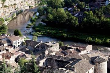 Gîte pour 4 personnes, avec terrasse à Vogüé