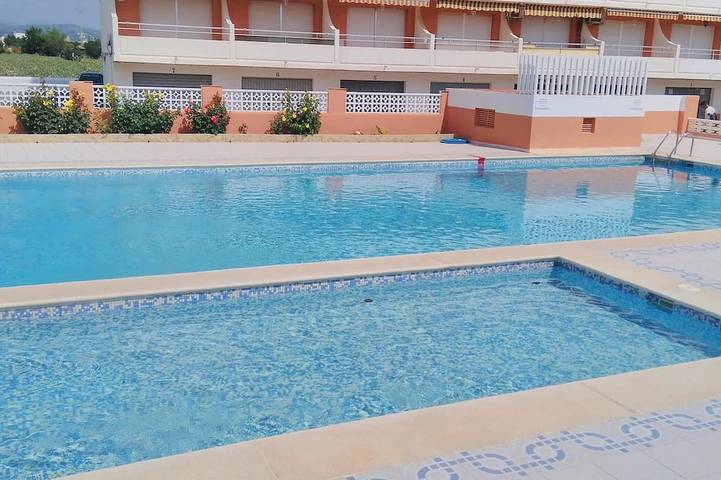 Bungalow para 6 personas, con jardín y piscina en Peñíscola