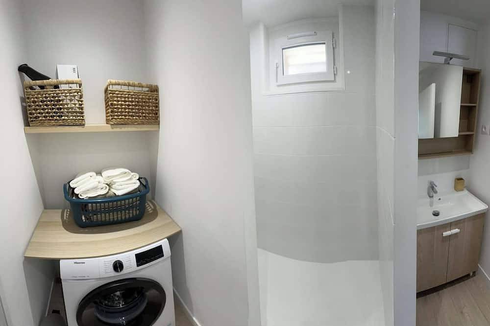 Appartement entier, Joli appartement rénové de 55m2. Parking gratuit in Cassis, Parc national des Calanques